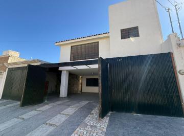 Casa · 263m² · 3 Recámaras · 3 Estacionamientos · Casa en Venta en Residencial Santa Teresa - (4)