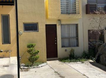 Casa de 3 habitaciones, San Pedro Tlaquepaque · Bonita y Comoda Casa en Fraccionamiento Las Terrazas