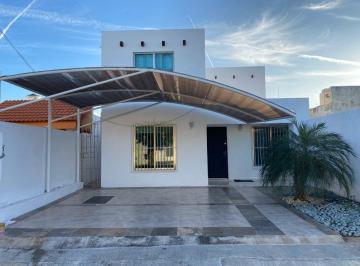 Casa de 3 habitaciones, Mérida · Casa 3 Recámaras en Renta en Francisco de Montejo con Piscina
