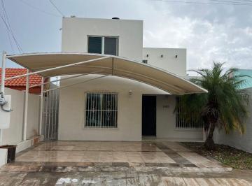 Casa de 3 habitaciones, Mérida · Casa 3 Recámaras en Renta en Francisco de Montejo con Piscina