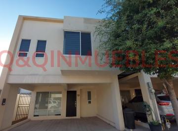 Casa · 112m² · 3 Recámaras · 2 Estacionamientos · Casa en Renta en Crystal Lagoons en Apodaca, N. l.