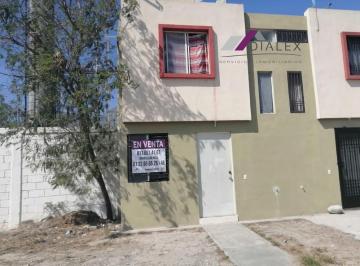 Casa · 60m² · 2 Recámaras · 2 Estacionamientos · Se Vende Casa en Valle de Lincoln en García, N. L.