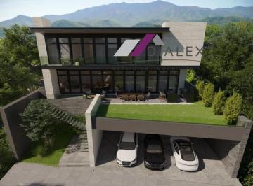 Casa · 767m² · 4 Recámaras · 4 Estacionamientos · Fracc. Sierra Alta - Carretera Nacional - Casa en Venta Monterrey Zona Sur 767 m²