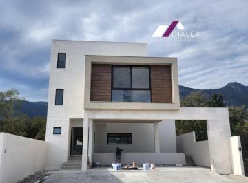 Casa · 257m² · 3 Recámaras · 2 Estacionamientos · Fracc. Amani Terra - Carretera Nacional - Casa en Venta Santiago, Nuevo León.