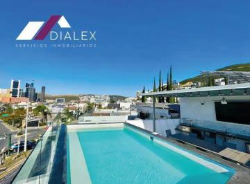 Casa · 419m² · 4 Recámaras · 2 Estacionamientos · Residencia de Lujo en Lomas del Campestre, con Alberca