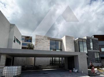 Casa · 457m² · 3 Recámaras · 3 Estacionamientos · Casa Venta de 569 m² - Fraccionamiento Sierra Alta Carretera Nacional Monterrey, Nuevo León.