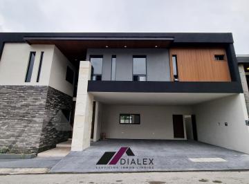 Casa · 422m² · 4 Recámaras · 3 Estacionamientos · Bosques de Las Misiones - Carretera Nacional - Casa Venta Santiago Nuevo León, 422 m²