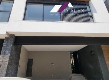 Casa · 263m² · 3 Recámaras · 2 Estacionamientos · Casa en Venta Fracc. Brisas del Vergel - Carretera Nacional - Monterrey, Nuevo León.