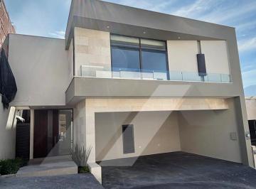 Casa · 377m² · 3 Recámaras · 3 Estacionamientos · Fracc. Castaños del Vergel - Carretera Nacional - Casa Venta Zona Sur Monterrey