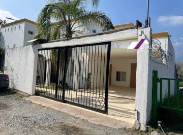 Casa · 875m² · 5 Recámaras · 4 Estacionamientos · Venta Casa en Esquina 875 m² Villas de Santiago San Francisco Carretera Nacional