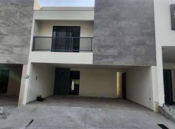 Casa · 285m² · 3 Recámaras · 2 Estacionamientos · Venta Casa 3 Niveles Fracc. Rincón de San Gerardo (El Barro) - Carretera Nacional en Monterrey 285 m²