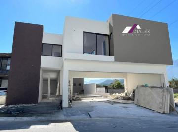 Casa · 409m² · 3 Recámaras · 3 Estacionamientos · Venta Casa La Joya Privada Residencial, Carretera Nacional Monterrey - 3 Niveles con Alberca 490 m²