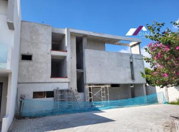 Casa · 355m² · 4 Recámaras · 3 Estacionamientos · Venta Casa de 4 Recámaras en Lomas de Angelopolis (Parque Foresta) con Roof Garden Cholula Puebla