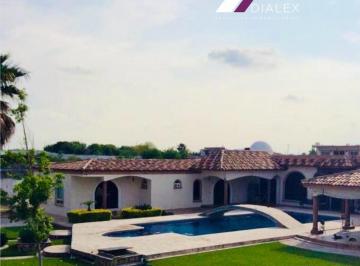 Quinta · 4021m² · 4 Recámaras · 30 Estacionamientos · Venta Quinta de 4,021 m² en Col. Villas del Norte Cienega de Flores con Casa y 2 Departamentos