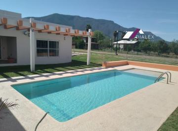 Quinta · 18000m² · Venta Quinta de 18,000 m² en Allende con Alberca, Palapa, Jacuzzis (Más de 700 m² de Construcción)