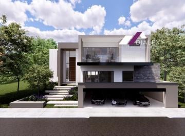 Casa · 510m² · 3 Estacionamientos · Venta Casa de 510 m² en Fracc. La Toscana Residencial Carretera Nacional en Monterrey
