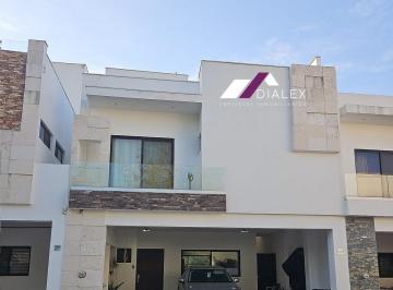 Casa · 315m² · 4 Recámaras · 2 Estacionamientos · Venta Casa en Privada Los Vientos – Fraccionamiento Residencial en Carretera Nacional Los Cristales