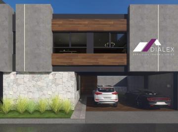 Casa · 285m² · 4 Recámaras · 2 Estacionamientos · Venta Casa en Fraccionamiento Altares Residencial - Carretera Nacional en Santiago - 4 Recámaras
