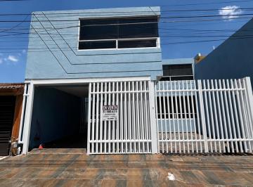 Casa · 298m² · 4 Recámaras · 3 Estacionamientos · Casa de 3 Niveles en Venta - Colonia Satélite Zona Sur de Monterrey - 4 Recámaras + Oficina