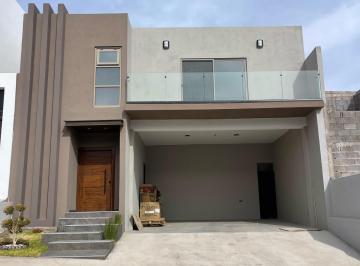 Casa · 305m² · Casa - Fraccionamiento Bosques del Valle