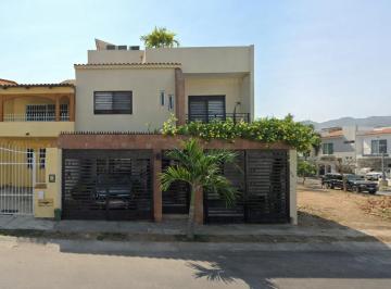 Casa de 4 habitaciones, Puerto Vallarta · Venta de Casa en Fluvial Vallarta Puerto Vallarta Jalisco