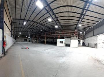 83929d3245213608494778352fad1830543c7d52570016fbd42be43f8d455782 · Bodega Industrial en Renta en García | 2,400 m² con Patio de Maniobras + Andén!