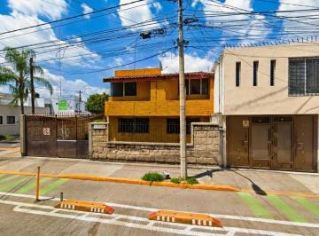 Casa de 3 habitaciones, León · Venta de Casa en Colonia Jardinez de Jerez en Leon Guanajuato