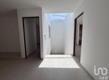 Casa · 206m² · 4 Recámaras · 2 Estacionamientos · Casa en Venta en Residencial Santa Fe, Leon Gto.