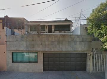 Casa de 4 habitaciones, Gustavo A. Madero · Casa en Venta en Industrial Cerca de Metro La Raza