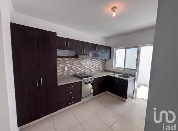 Casa · 126m² · 3 Recámaras · 2 Estacionamientos · Casa en Venta en Torre Persa Leon Gto
