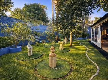 Casa · 577m² · 4 Recámaras · 4 Estacionamientos · Casa en Jardines de Guadalupe en Venta