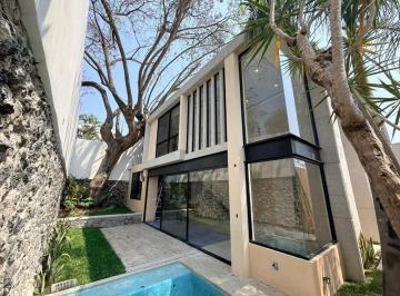 Casa · 215m² · 3 Recámaras · 2 Estacionamientos · Casa en Lomas del Mirador