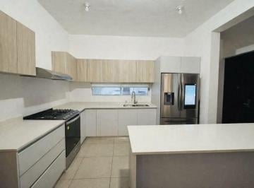 Casa en Venta de 3 habitaciones  · Casa en Venta Novelia Residencial
