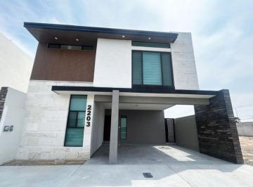 Casa de 4 habitaciones, Saltillo · Estrena Residencia en Renta en Valle de Fontana, Frente a Área Verde