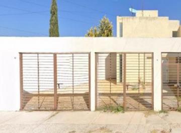 Casa de 3 habitaciones, Aguascalientes · Casa con 100 m² Superficie de Terreno y 3 Habitaciones en Venta en Fraccionamiento Los Cedros