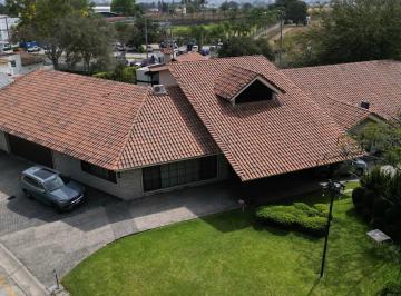 Casa de 5 habitaciones, Tlajomulco de Zúñiga · Exclusiva Residencia en Club de Golf Santa Anita