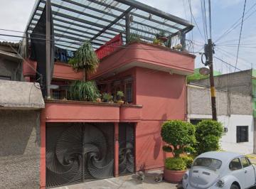 Casa de 4 habitaciones, Nezahualcóyotl · Casa Adjudicada en Metropolitana