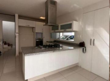 Casa de 3 habitaciones, Uruapan · Excelente Propiedad Cerca del Aeropuerto de Uruapan
