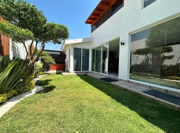 Casa · 240m² · 2 Estacionamientos · Casa en Venta en Clúster La Gran Reserva