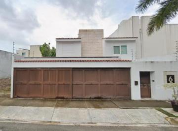 Casa de 5 habitaciones, Benito Juárez · Venta de Casa Av Nizuc Numero 6 Cancun Quintana Roo Codigo Postal 77504