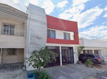 Casa de 3 habitaciones, Monterrey · Casa Venta del Paseo Monterrey Nuevo Leon