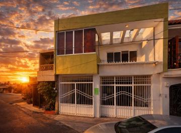 Casa de 3 habitaciones, Tepic · Venta de Casa en Tepic Nayarit Colonia Estadios
