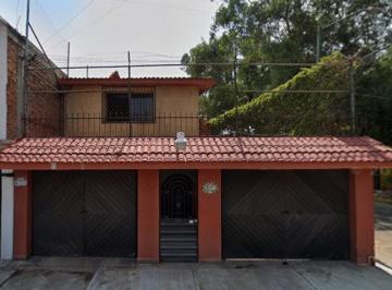 Casa de 5 habitaciones, Azcapotzalco · Venta de Casa en El Rosario Azcapotzalco Cmdx
