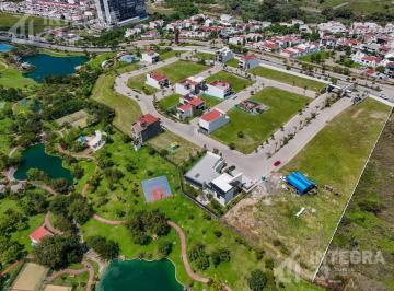 Terreno / Lote · 200m² · Terrenos en Venta Parque Adara, Cascatta, Junto a Hípico de Lomas, Oportunidad, Pregunta