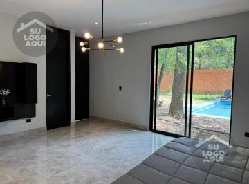 Casa · 1960m² · 4 Recámaras · 6 Estacionamientos · Casa en Montemorelos