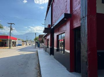 Local comercial · 700m² · 10 Estacionamientos · Local en Ciudad Allende
