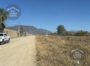 Terreno / Lote · 2200m² · 15 Estacionamientos · Terreno en Allende
