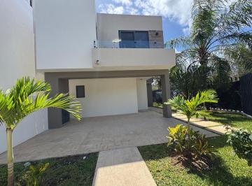 Casa · 159m² · 3 Recámaras · 2 Estacionamientos · Casa en Fraccionamiento Bali