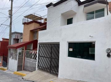 Casa · 118m² · 3 Recámaras · 1 Estacionamiento · Casa en Venta en San Jerónimo Caleras