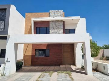 1 · Casa en Venta en Altozano La Nueva Laguna, Gómez Palacio, Durango